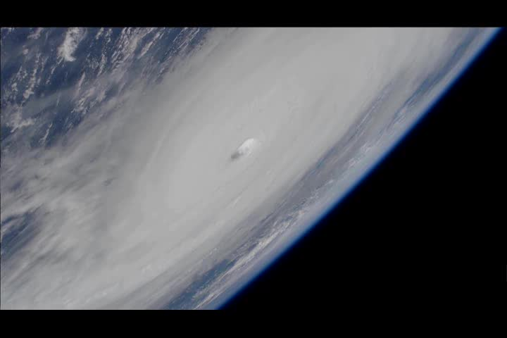 Thumbnail image for STEM in 30: Hurricanes