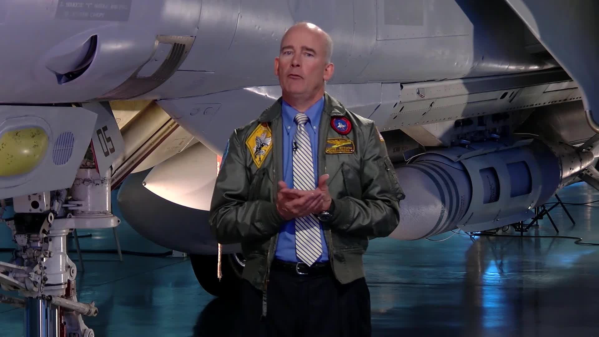 Thumbnail image for STEM in 30: S.7 Ep.4 - TOPGUN & Naval Aviation